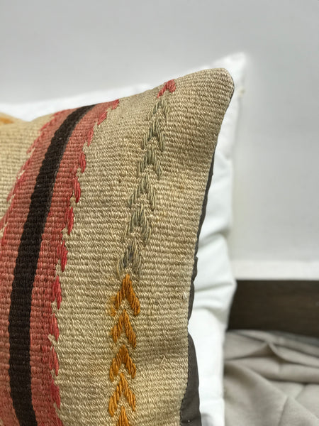 Kilim pillow case, cushion cover. Bohemian, ethnic tribal design. Vintage Anatolian Turkish vintage Kilim. Ethnic pattern, handmade.
