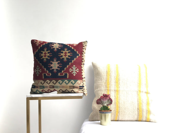 Kilim pillow case, cushion cover. Bohemian, ethnic tribal design. Vintage Anatolian Turkish vintage Kilim. Ethnic pattern, handmade.