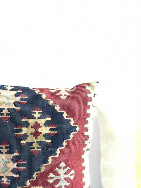 Kilim pillow case, bohemian cushion cover. Rare ethnic tribal pattern. Vintage Anatolian Turkish vintage Kilim. 